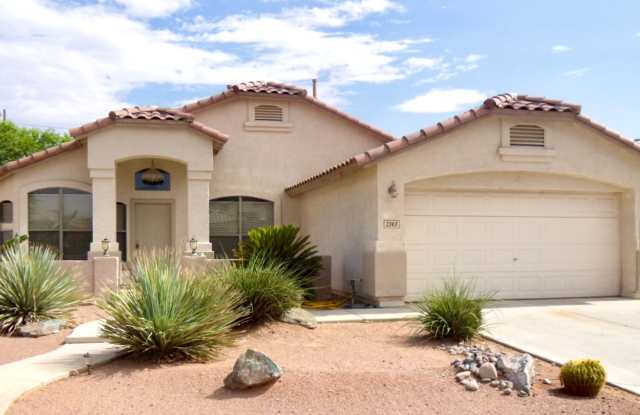 3 bed, 2 bath , Single level in Chandler PLUS DEN!! - 2363 East Kesler Lane, Chandler, AZ 85225
