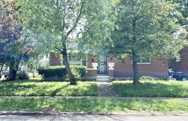 2400 Burwell Avenue photos photos