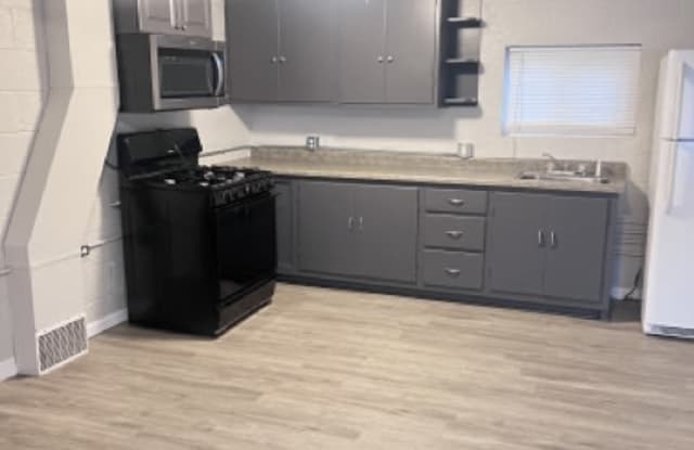 313 Cottage Court1/2 #9 Gallery 3