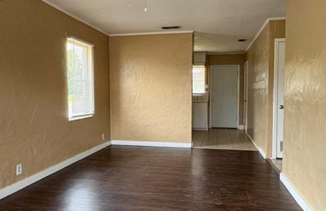 305 West Main Street -5 photos photos