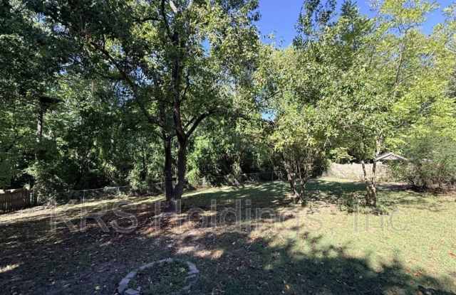 806 Bryn Mawr Court Gallery 3