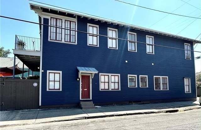3108 BURGUNDY Street Gallery 2