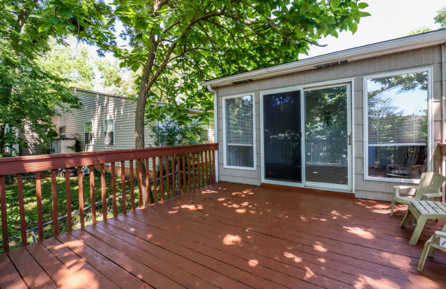 Immaculate Centrally located home! - 15 Clinton Drive, Columbia, MO 65203