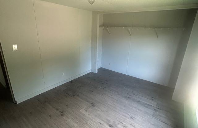 19000 E 802 Rd Gallery 4