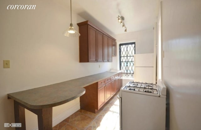 916 Prospect Place Gallery 3