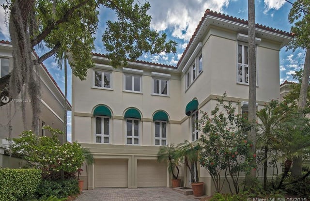3523 Bayshore Villas Dr - 3523 Bayshore Villas Drive, Miami, FL 33133