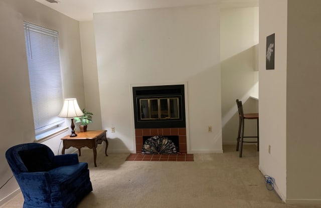 4 W LEE STREET - 4 West Lee Street, Baltimore, MD 21201