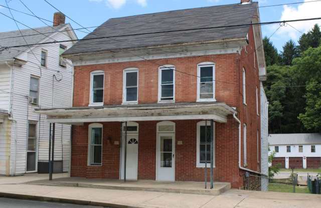 118 W Main St, Windsor, PA 17366 photos photos