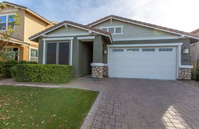 4197 East Rawhide Street Gallery 3