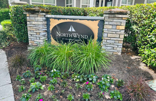 Charming Condo in Terrific Waterfront Location Gallery 3