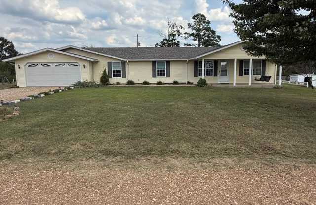 Beautiful 3 bed 2 bath home Gallery 1