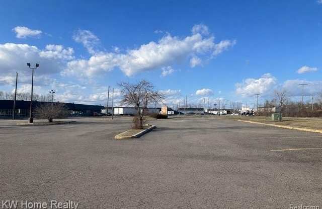 20800 Groesbeck Highway Gallery 4