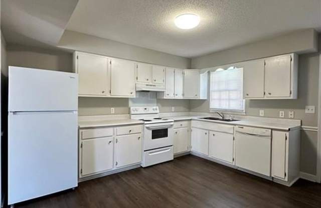 28 Forsyth Street - 28 Forsyth Street, Thomasville, NC 27360 28 Forsyth Street - 28 Forsyth Street, Thomasville, NC 27360