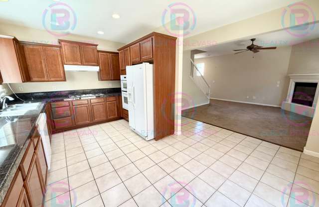 Gorgeous Two Story 3 Bedroom 2.5 Bathroom Home!! Located in South Reno!! Gallery 1