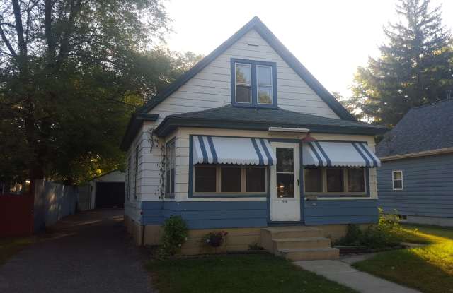 2531 Jefferson St NE photos photos 2531 Jefferson St NE photos photos