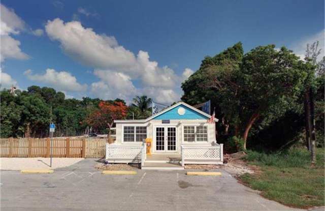 81927 Overseas Highway - 81927 Overseas Highway, Islamorada, Village of Islands, FL 33036
