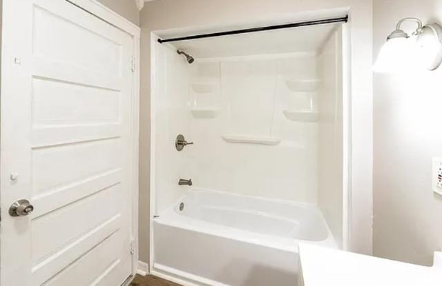 2716 Peppertree Lane photos photos
