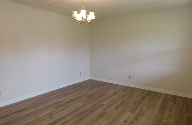Newly Renovated 3 bedroom, 2 bath home photos photos Newly Renovated 3 bedroom, 2 bath home photos photos