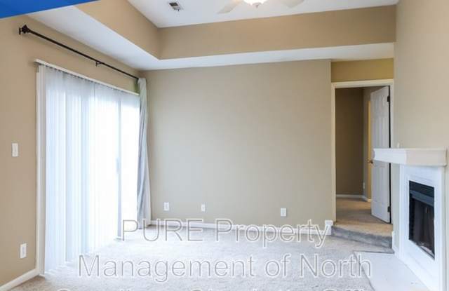 1109 E Morehead St photos photos