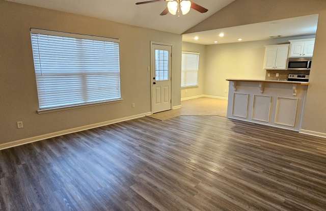 142 Weathering Drive Gallery 4