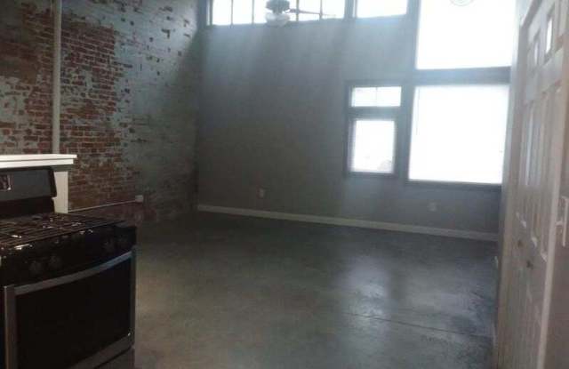 427 Brady St. #1 Gallery 4