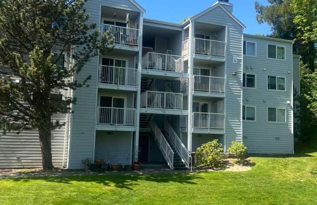 Beautifully Maintained condo Renton! photos photos