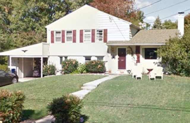 1104 Dalebrook Drive - 1104 Dalebrook Drive, Fort Hunt, VA 22308