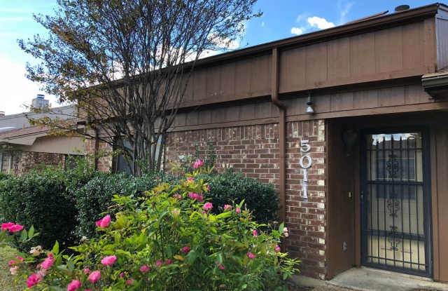 3 Bedroom 2 Bath Townhome in North Richland Hills - 5011 Maryanna Way, North Richland Hills, TX 76180