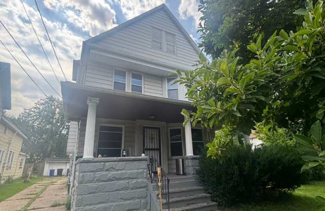 2bd DOWNSTAIRS DUPLEX Section 8/Cash Pay photos photos