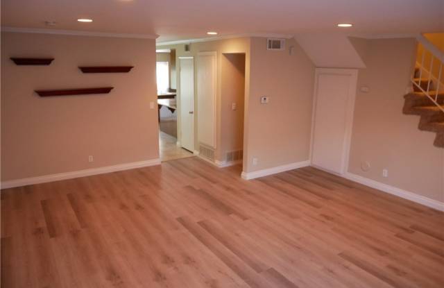 2087 Stonewood Court Gallery 2