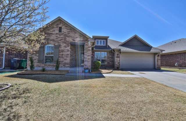 2412 SW 136th St photos photos