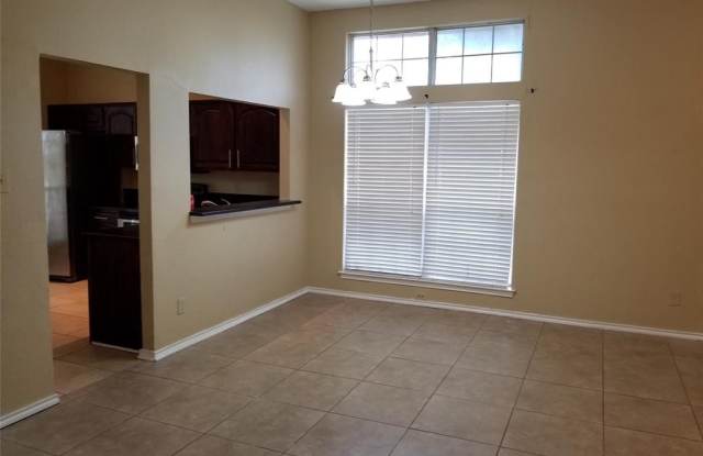 1905 Village Creek Drive Gallery 3