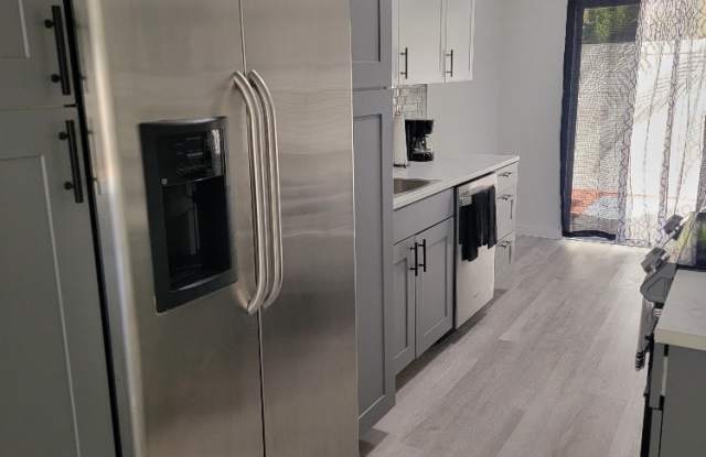 2056 Sunset Point Road photos photos