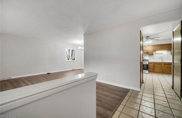 15067 Rochelle Drive Gallery 3