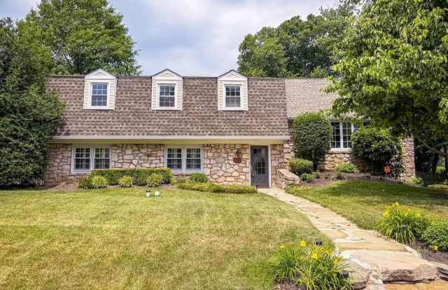 1168 TEMPLE DR photos photos