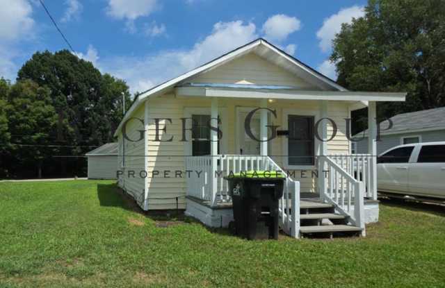 Homes for rent in Henderson NC - 652 Ransom Street - Schedule Showing Online at www.rentnc.net photos photos