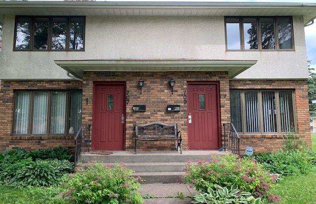 709 16th Avenue N Gallery 2