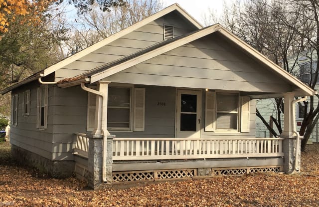 2508 SE Maryland Ave - 2508 Southeast Maryland Avenue, Topeka, KS 66605