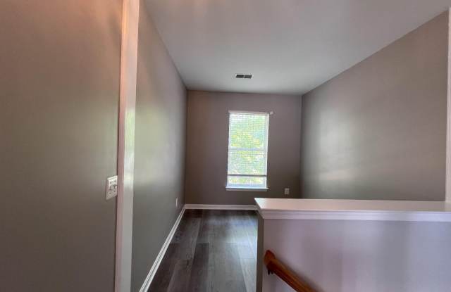 26151 NIMBLETON SQUARE Gallery 4