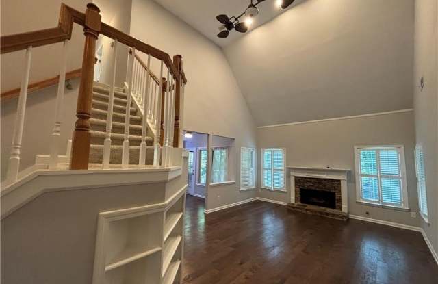 3935 Melody Mizer Lane Gallery 2