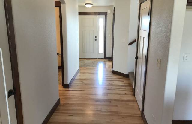 1355 Benjamin Drive Gallery 2