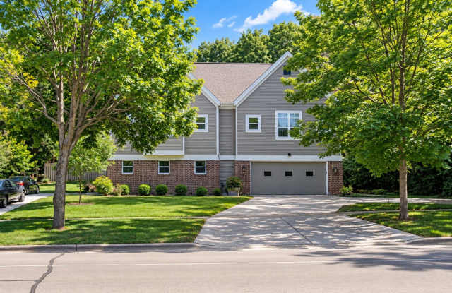 Spacious 4-Bedroom, 3.5-Bath Duplex Near Hilldale Mall photos photos