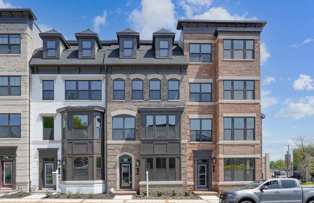 103 Pleasant St NW photos photos