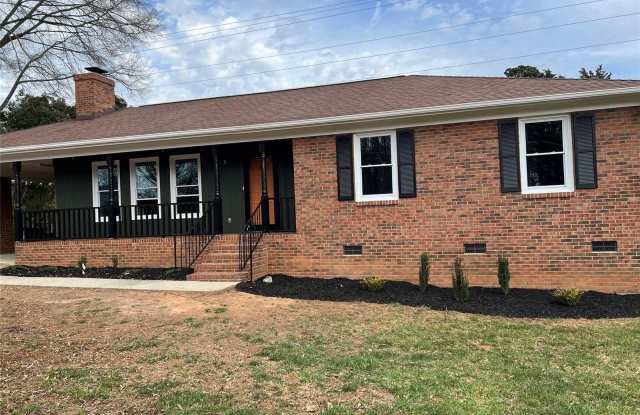16824 Knoxwood Drive photos photos