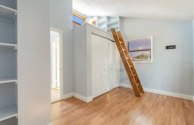 532 45TH STREET Court W Gallery 4