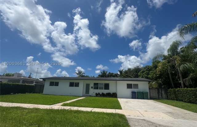 8640 SW 125th Ter Gallery 2