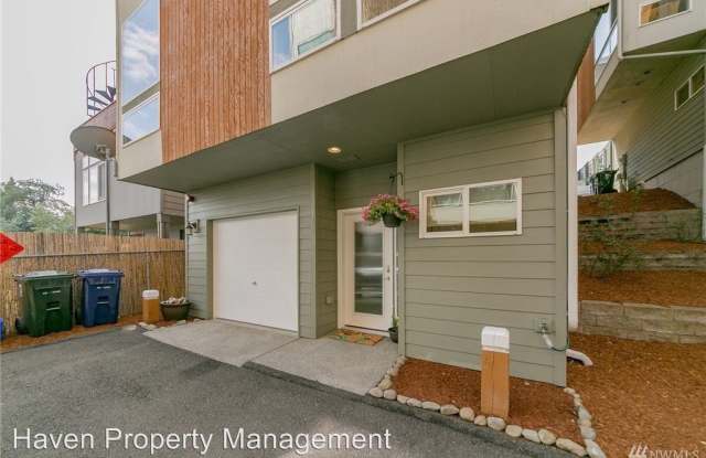 2366 Court G Gallery 2