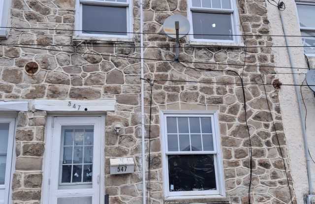 Charming row home in Norristown, voucher holders welcome! photos photos