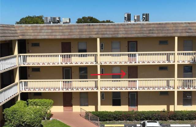 5961 NW 61st Ave photos photos