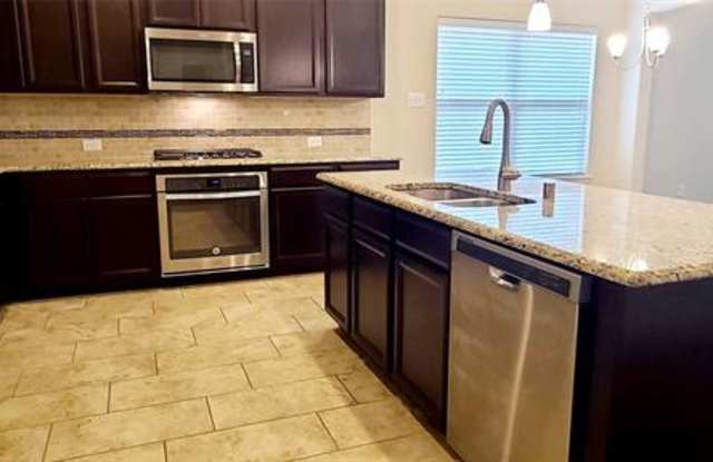 1708 Meadow Trail Lane Gallery 4